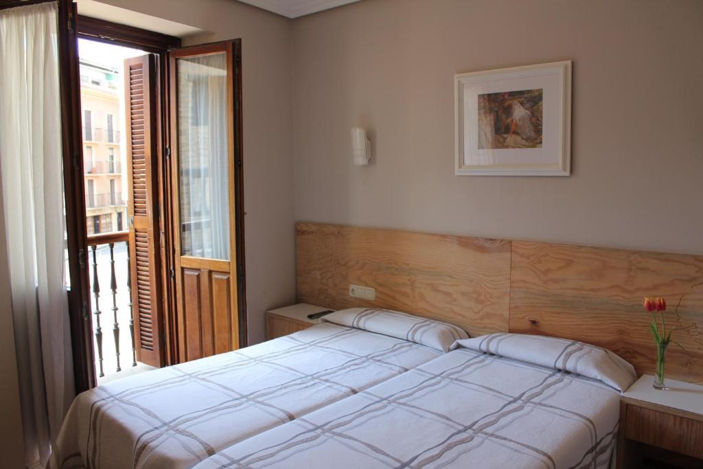 Pension Lagunak Zarautz Zimmer foto