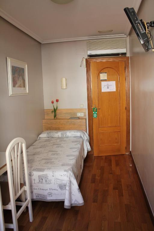 Pension Lagunak Zarautz Zimmer foto